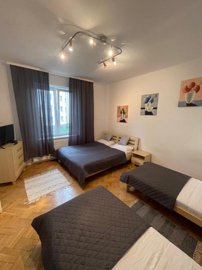 Apartamenty 650 Metrow Od Dworca Przemyśl Exterior foto
